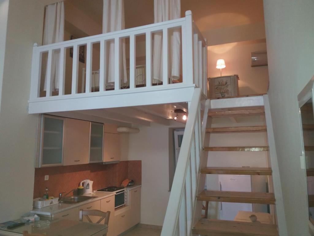 Roula'S Suites Andros Town Exterior photo